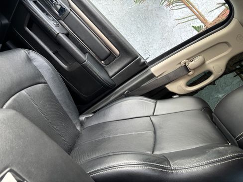 Used 2018 RAM 2500 Laramie w/ Sport Appearance Group image 12