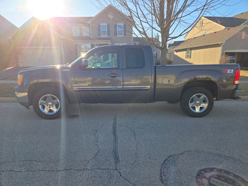 Used 2011 GMC Sierra 1500 SLE w/ All-Terrain Package image 11