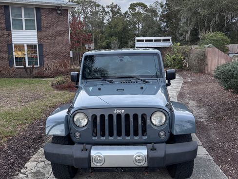 Used 2014 Jeep Wrangler Unlimited Sahara w/ Max Tow Package image 10