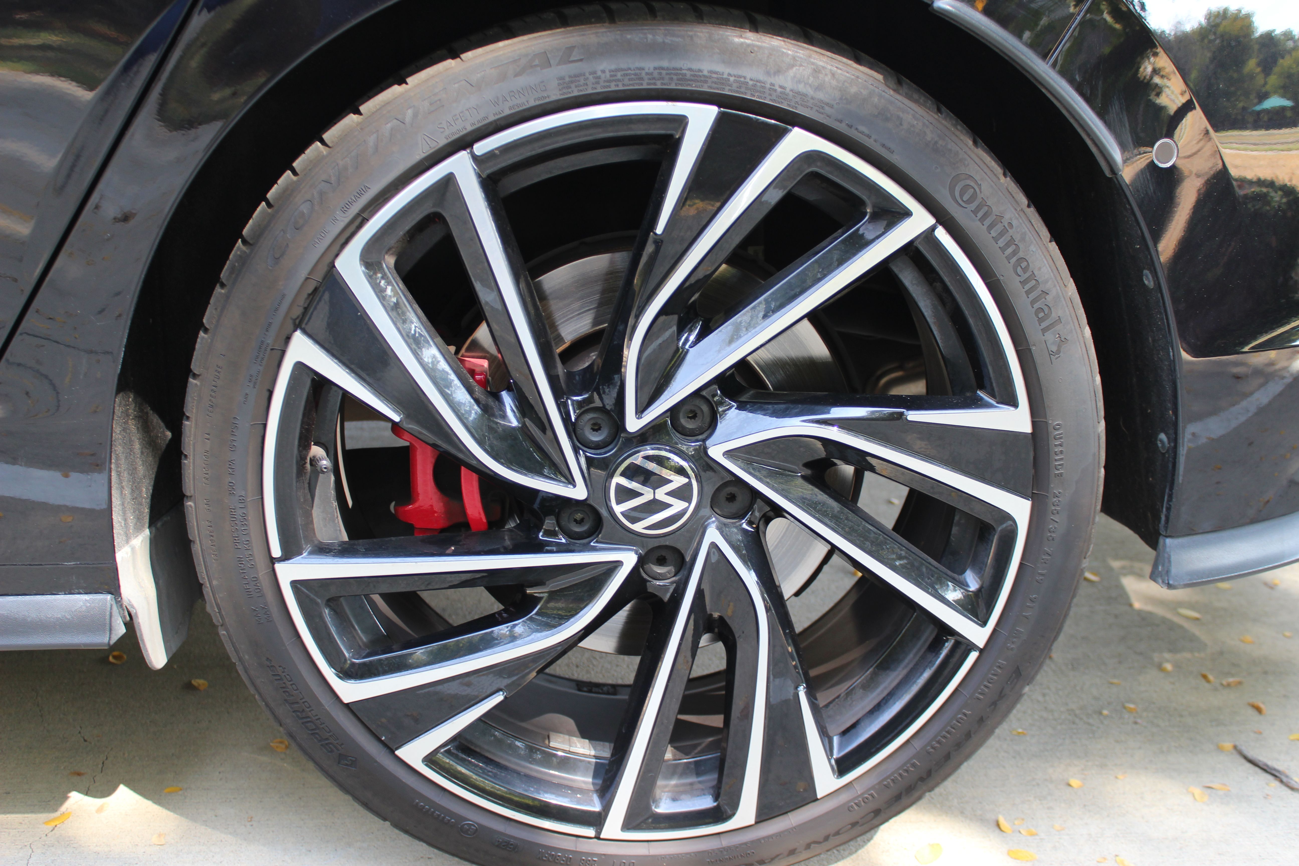 Used 2022 Volkswagen GTI Autobahn FWD image 16