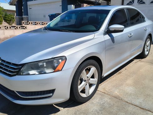 Used 2013 Volkswagen Passat TDI SE FWD image 1