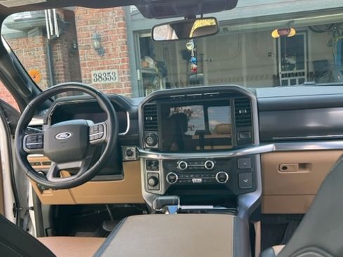 Used 2021 Ford F150 Lariat w/ Equipment Group 502A High image 9