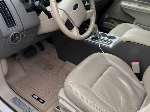 Used 2010 Ford Edge Limited image 6