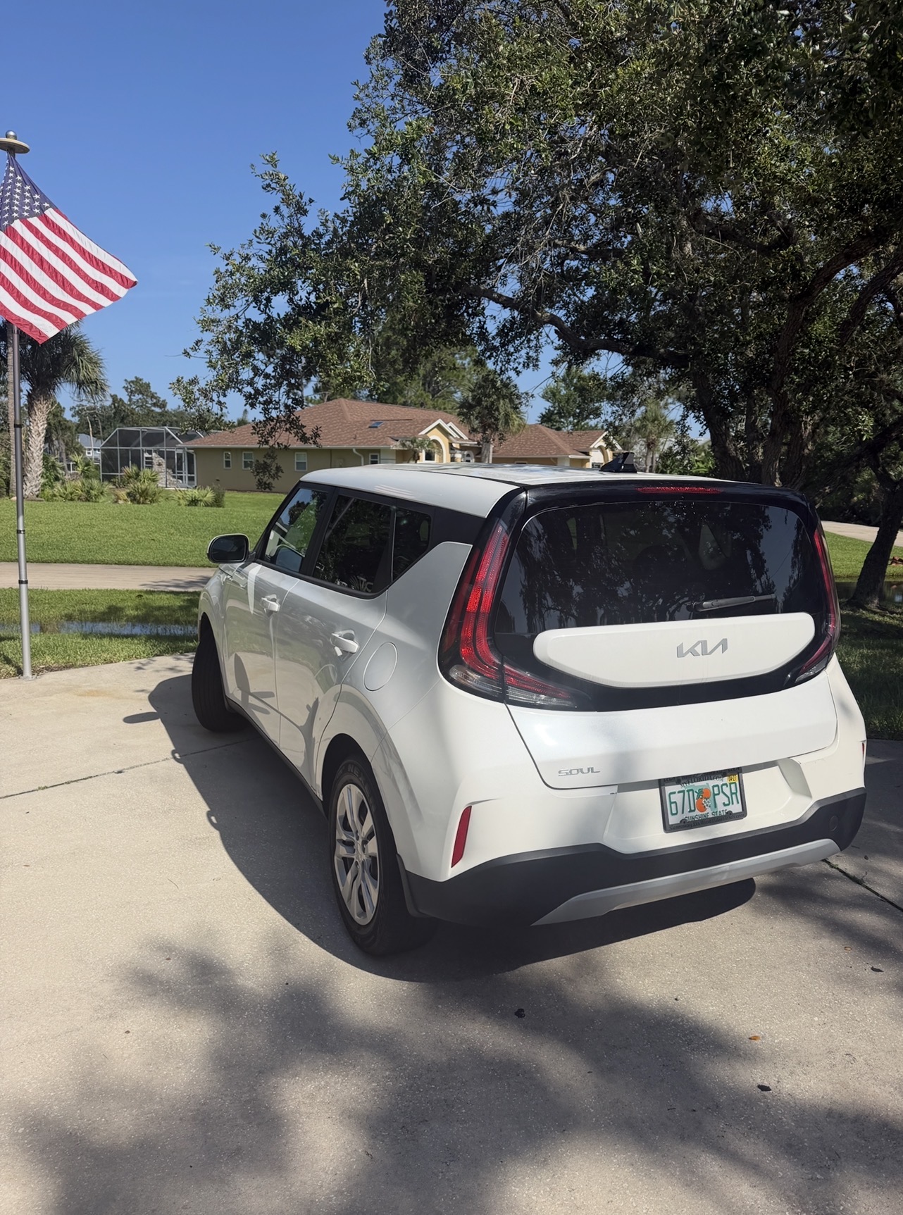 Used 2023 Kia Soul LX FWD image 4