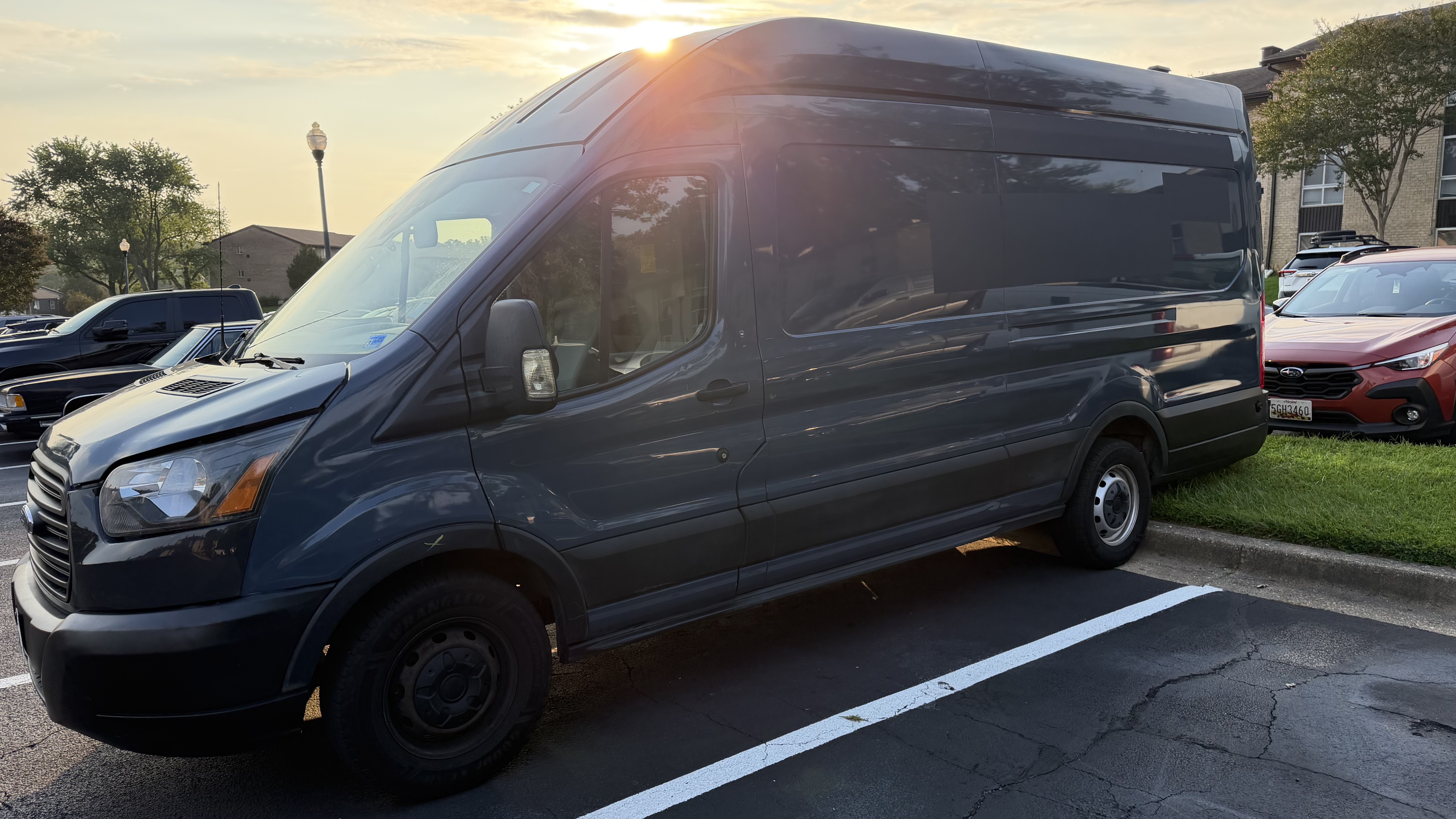 Used 2019 Ford Transit 250 148 High Roof Extended RWD image 2