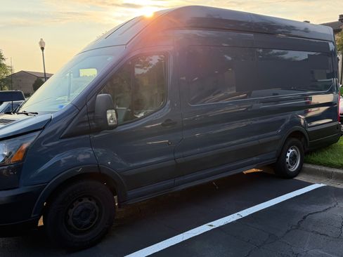 Used 2019 Ford Transit 250 148 High Roof Extended RWD image 2