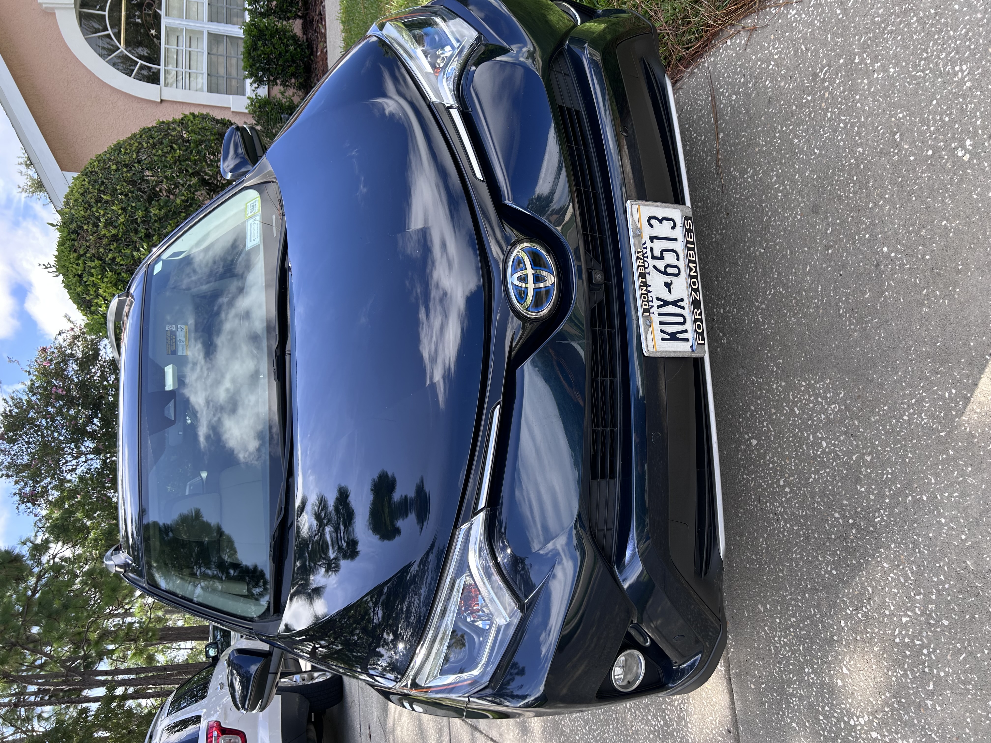 Used 2018 Toyota RAV4 Limited w/ Advanced Technology Package AWD/4WD image 2