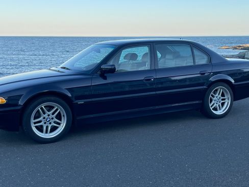 Used 2001 BMW 740iL RWD image 1