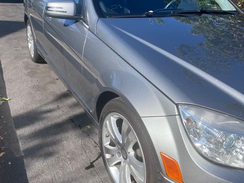 Used 2011 Mercedes-Benz C 300 4MATIC Sedan image 2