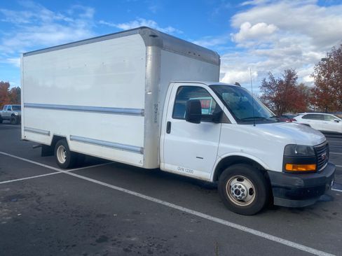 Used 2019 GMC Savana 3500 Extended w/ Driver Convenience Package image 1