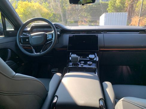 Used 2023 Land Rover Range Rover Sport First Edition image 12