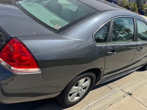 Used 2011 Chevrolet Impala LT FWD image 4
