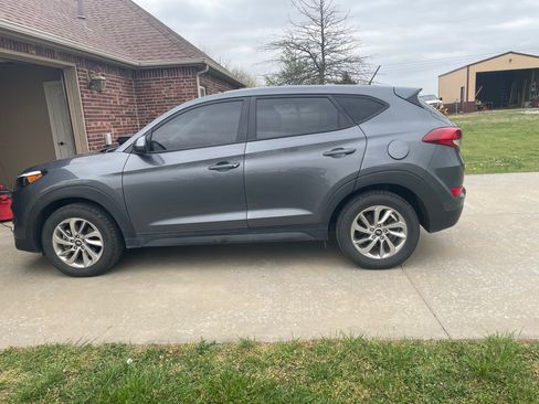 Used 2017 Hyundai Tucson SE image 10