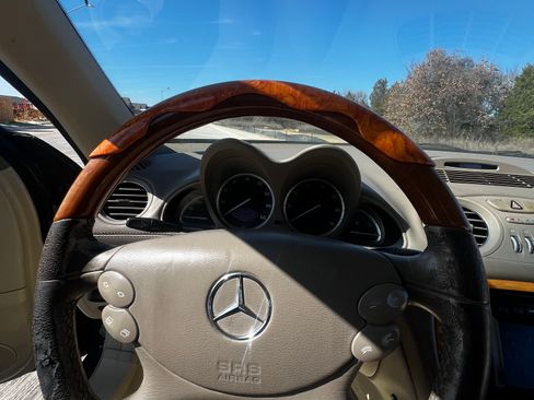 Used 2004 Mercedes-Benz SL 500 image 6