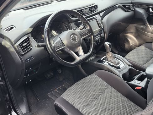 Used 2019 Nissan Rogue Sport SV w/ All-Weather Package image 12