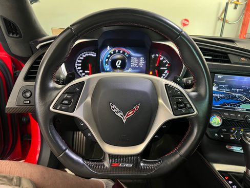 Used 2016 Chevrolet Corvette Z06 w/ 3LZ Preferred Equipment Group RWD image 11