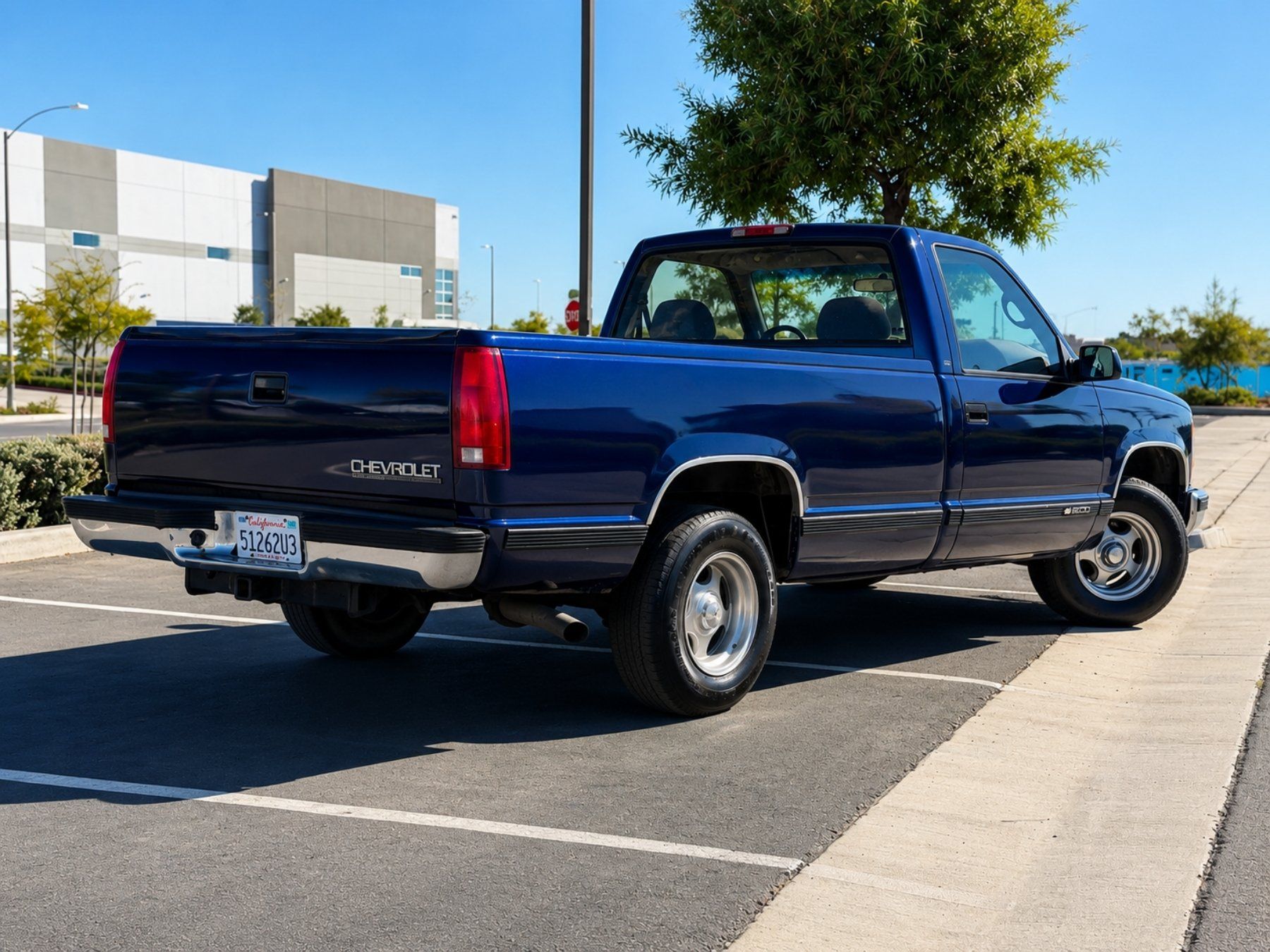 Used 1998 Chevrolet Silverado 1500 2WD Regular Cab w/ Preferred Equipment Group 2 image 1