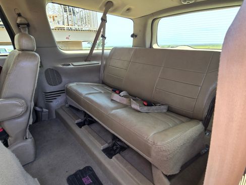 Used 2005 Ford Excursion Limited image 12