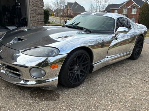 Used 1998 Dodge Viper GTS image 20