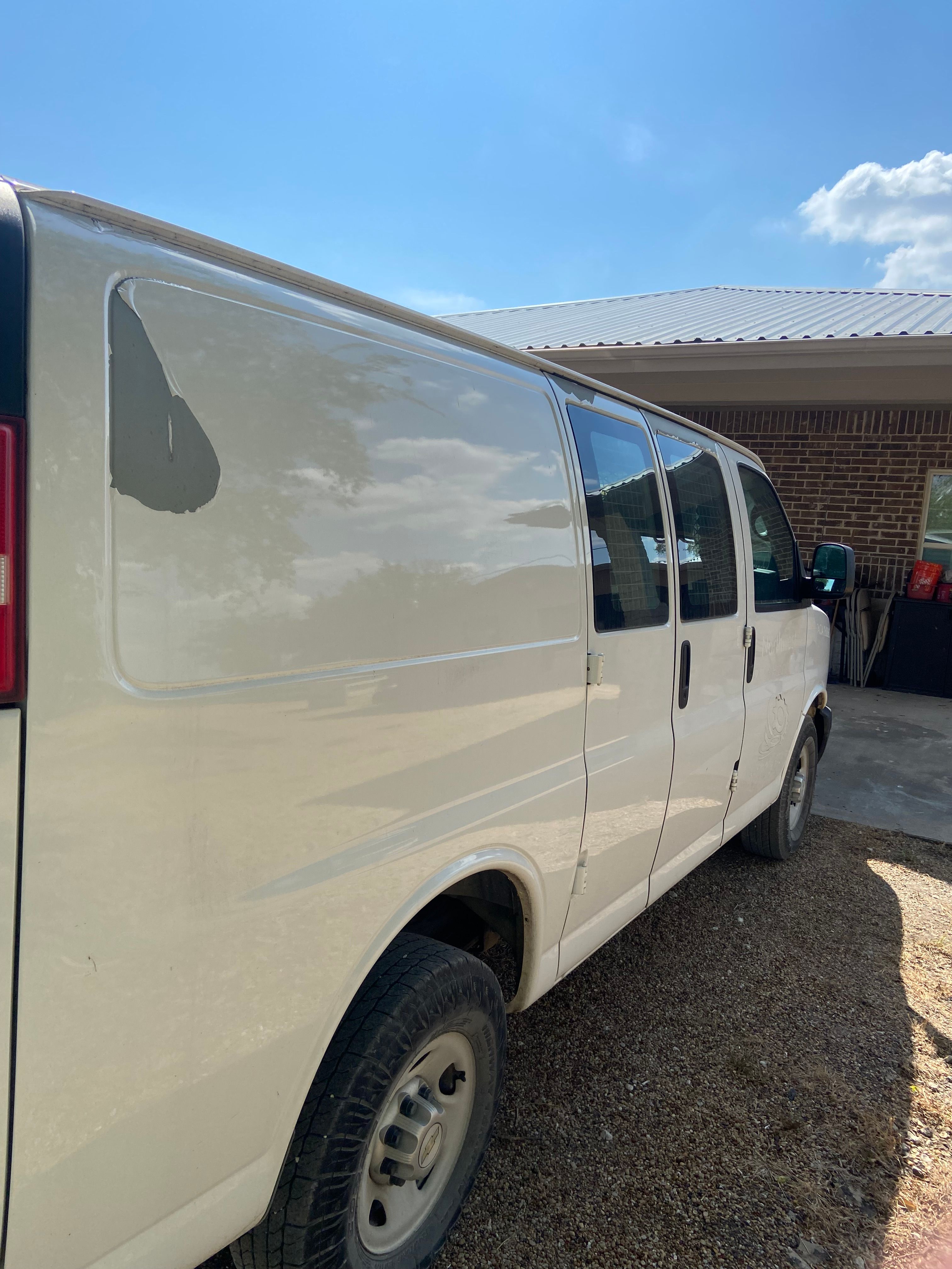Used 2012 Chevrolet Express 2500 RWD image 6