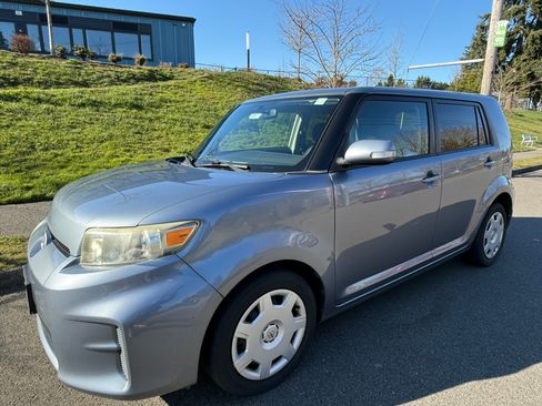 Used 2012 Scion xB image 4