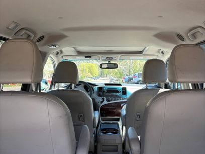Used 2012 Toyota Sienna XLE