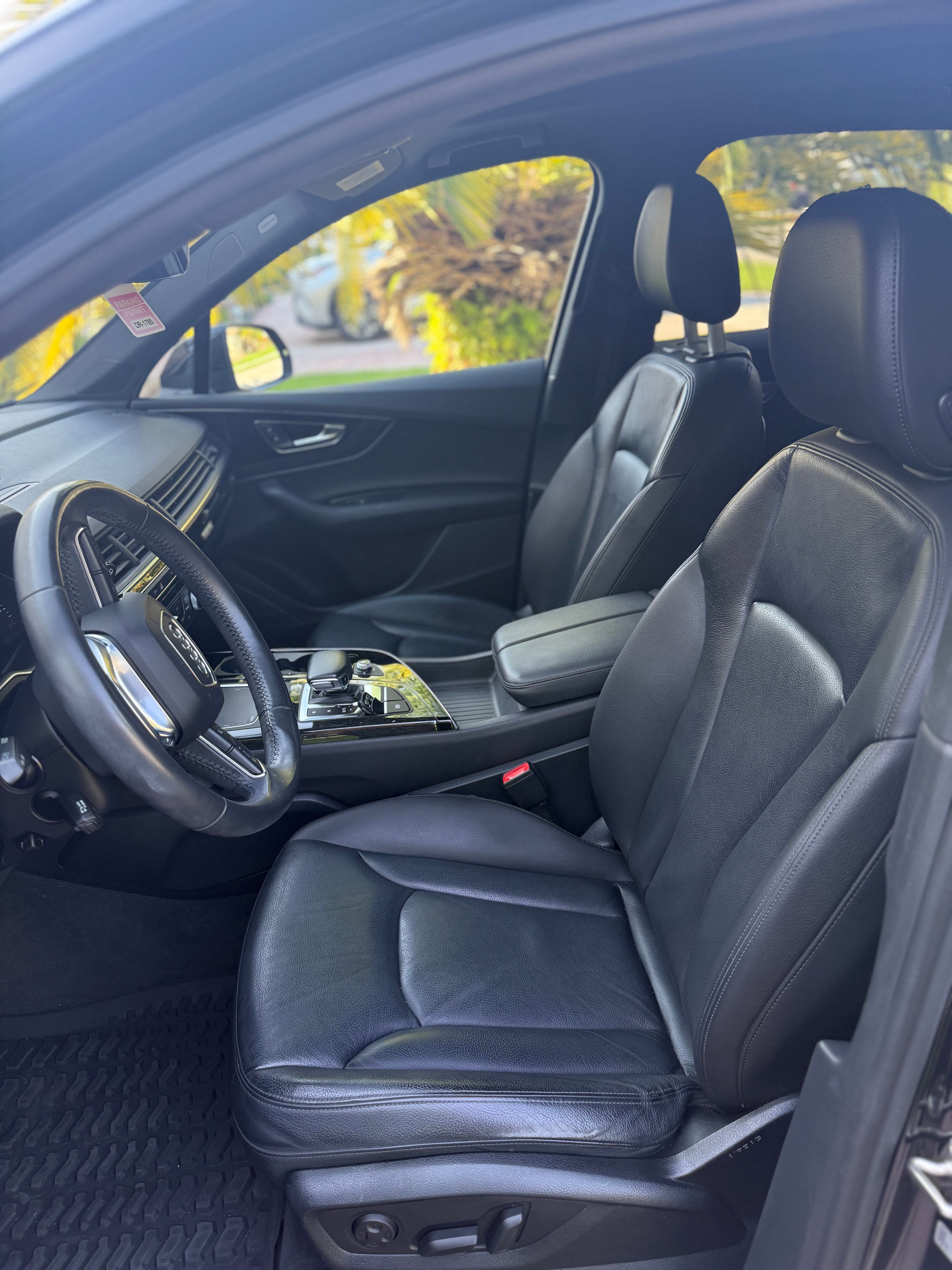 Used 2019 Audi Q7 3.0T Premium Plus w/ Premium Plus Package AWD/4WD image 12