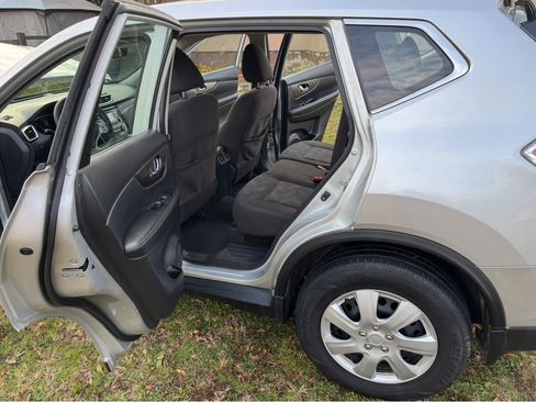 Used 2016 Nissan Rogue S image 12