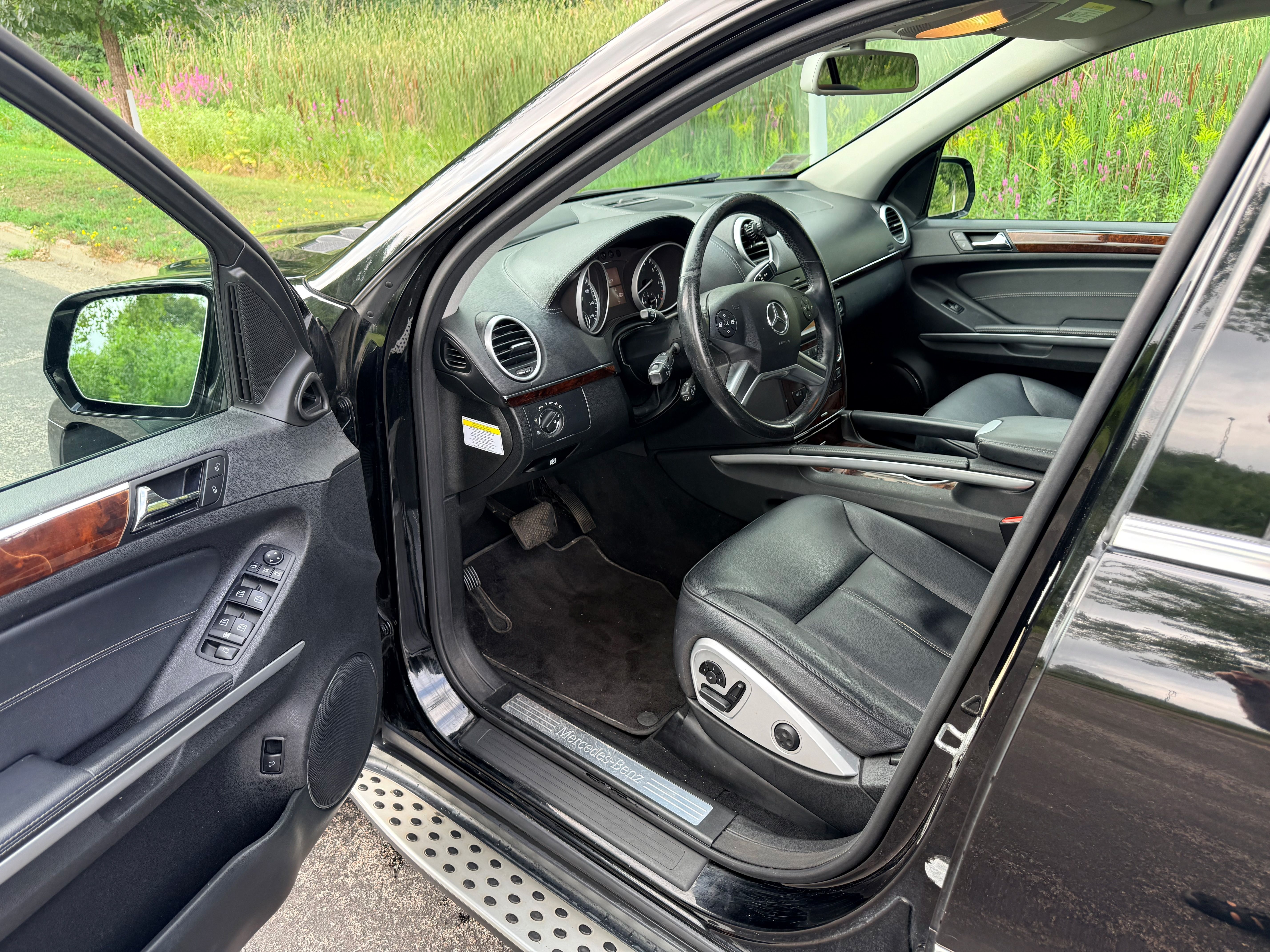 Used 2010 Mercedes-Benz GL 450 4MATIC image 6