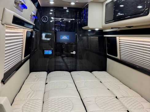 Used 2020 Mercedes-Benz Sprinter 3500 image 20