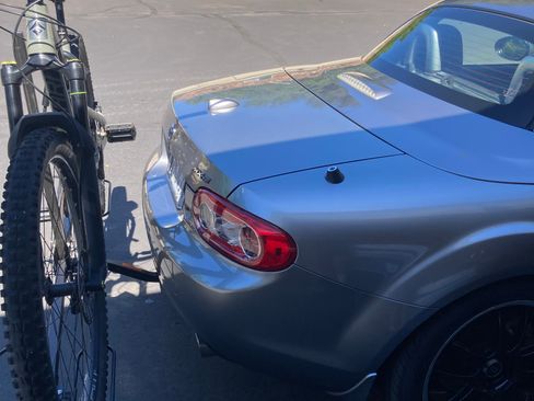 Used 2010 MAZDA MX-5 Miata Grand Touring w/ Premium Pkg RWD image 17
