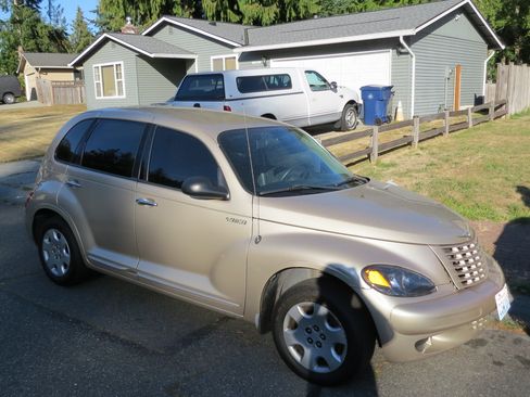Used 2005 Chrysler PT Cruiser Touring image 1