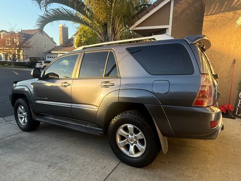 Used 2004 Toyota 4Runner Sport image 4