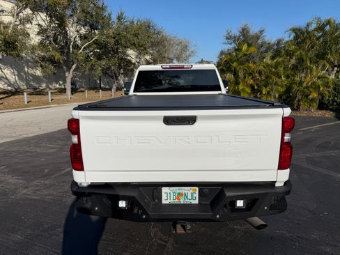 Used 2022 Chevrolet Silverado 2500 W/T w/ WT Convenience Package image 9