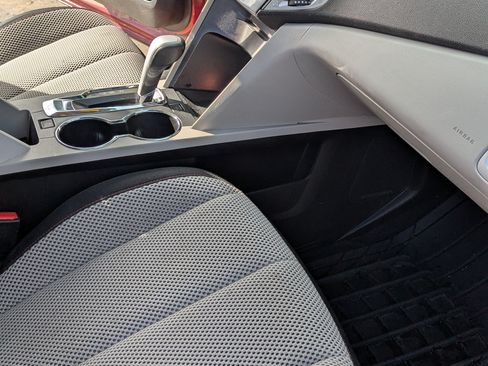 Used 2015 GMC Terrain SLE image 11