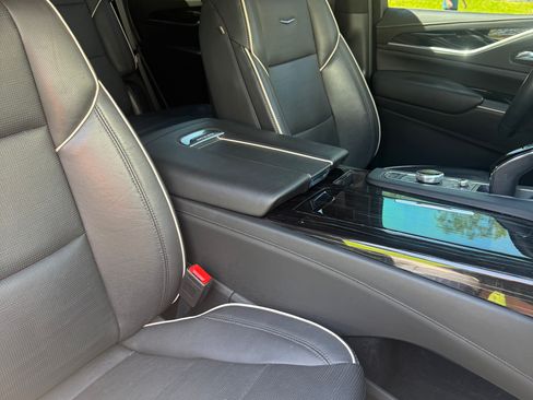 Used 2023 Cadillac Escalade Sport w/ Touring Package AWD/4WD image 10