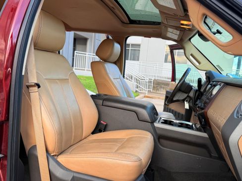 Used 2012 Ford F250 Lariat w/ Lariat Ultimate Pkg AWD/4WD image 13