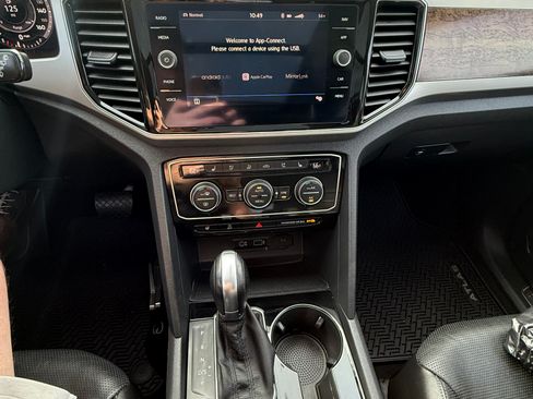 Used 2019 Volkswagen Atlas SEL Premium image 15