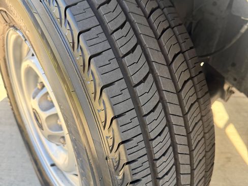 Used 2018 Nissan NV 3500 S image 17