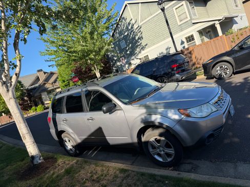 Used 2011 Subaru Forester 2.5X AWD/4WD image 2
