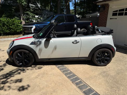 Used 2015 MINI Cooper S FWD image 9