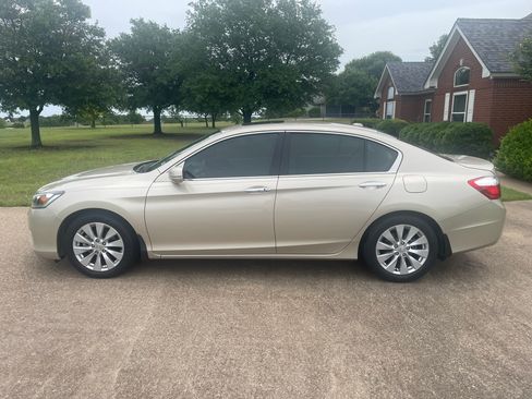 Used 2015 Honda Accord EX-L image 10
