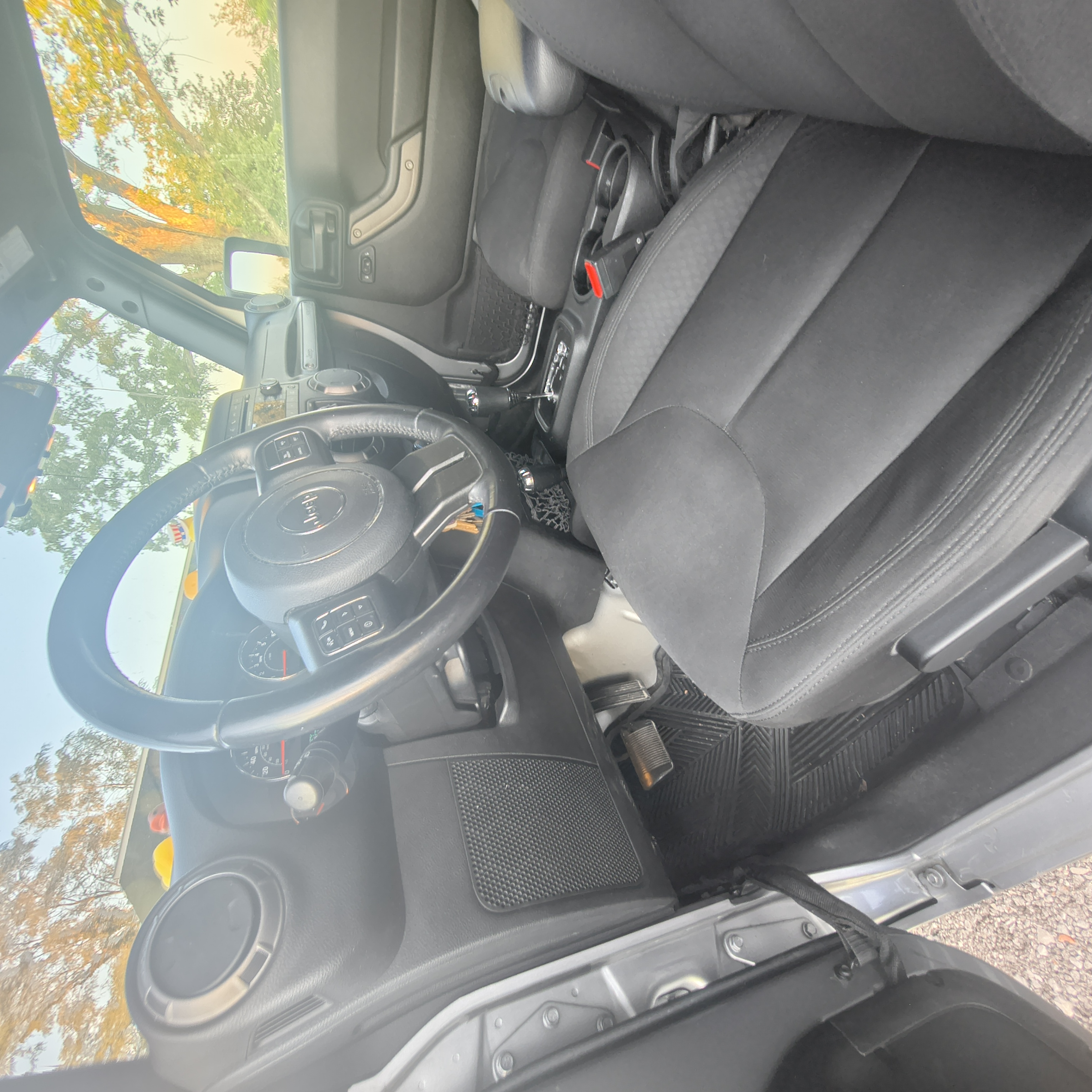 Used 2018 Jeep Wrangler Unlimited Sport S AWD/4WD image 11
