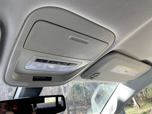 Used 2016 GMC Canyon SLE w/ All Terrain Package image 17