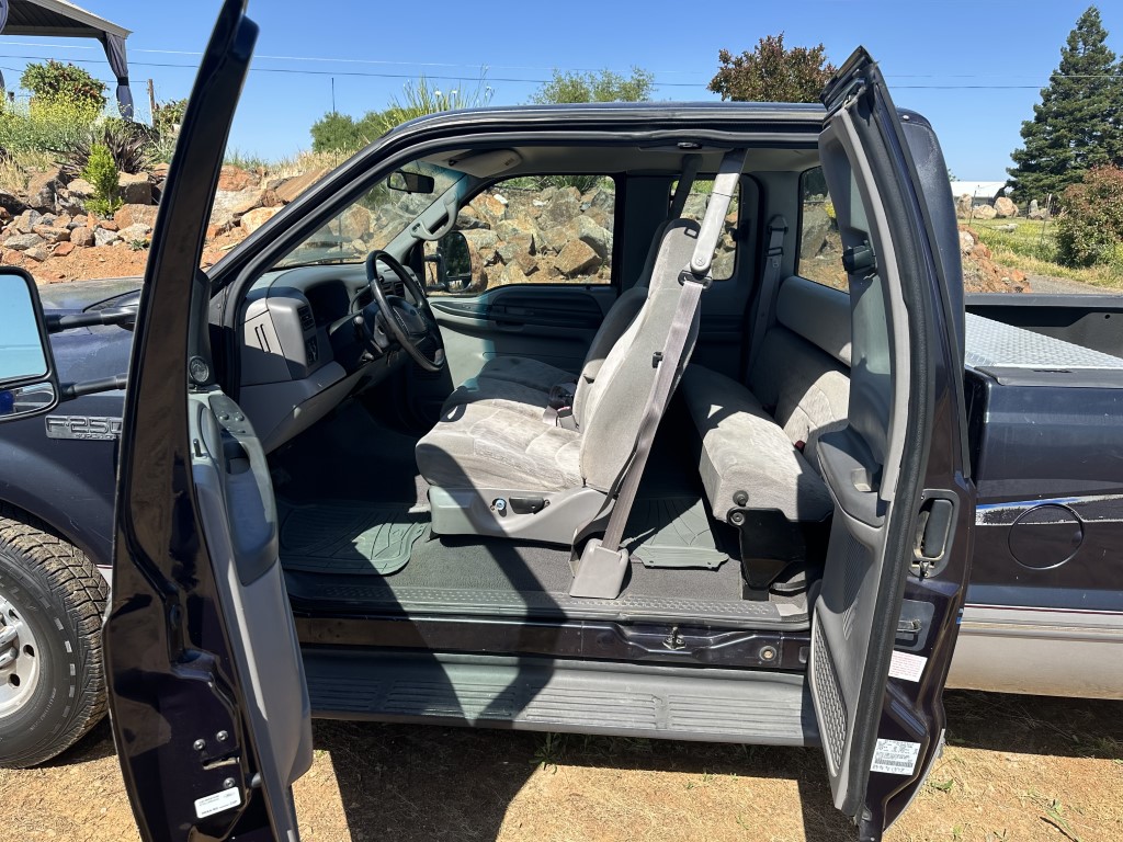 Used 1999 Ford F250 2WD SuperCab Super Duty image 9