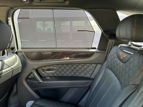 Used 2018 Bentley Bentayga Activity AWD/4WD image 14