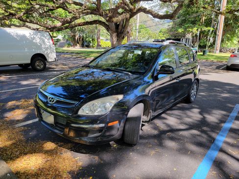 Used 2012 Hyundai Elantra w/ Preferred Pkg image 1