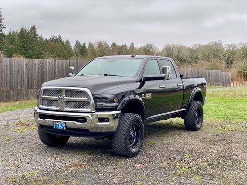 Used 2018 RAM 2500 Laramie image 1