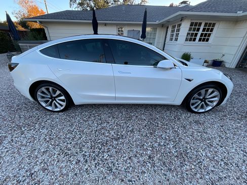Used 2019 Tesla Model 3 Standard Range Plus image 8