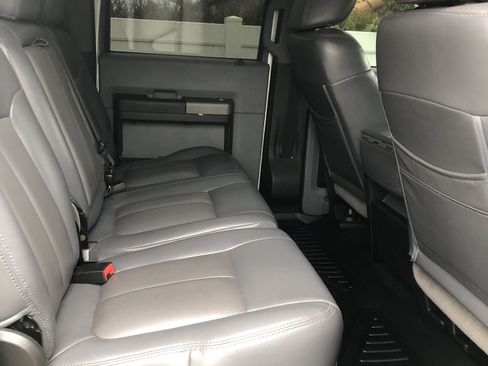 Used 2011 Ford F250 XLT w/ XLT Appearance Pkg image 7